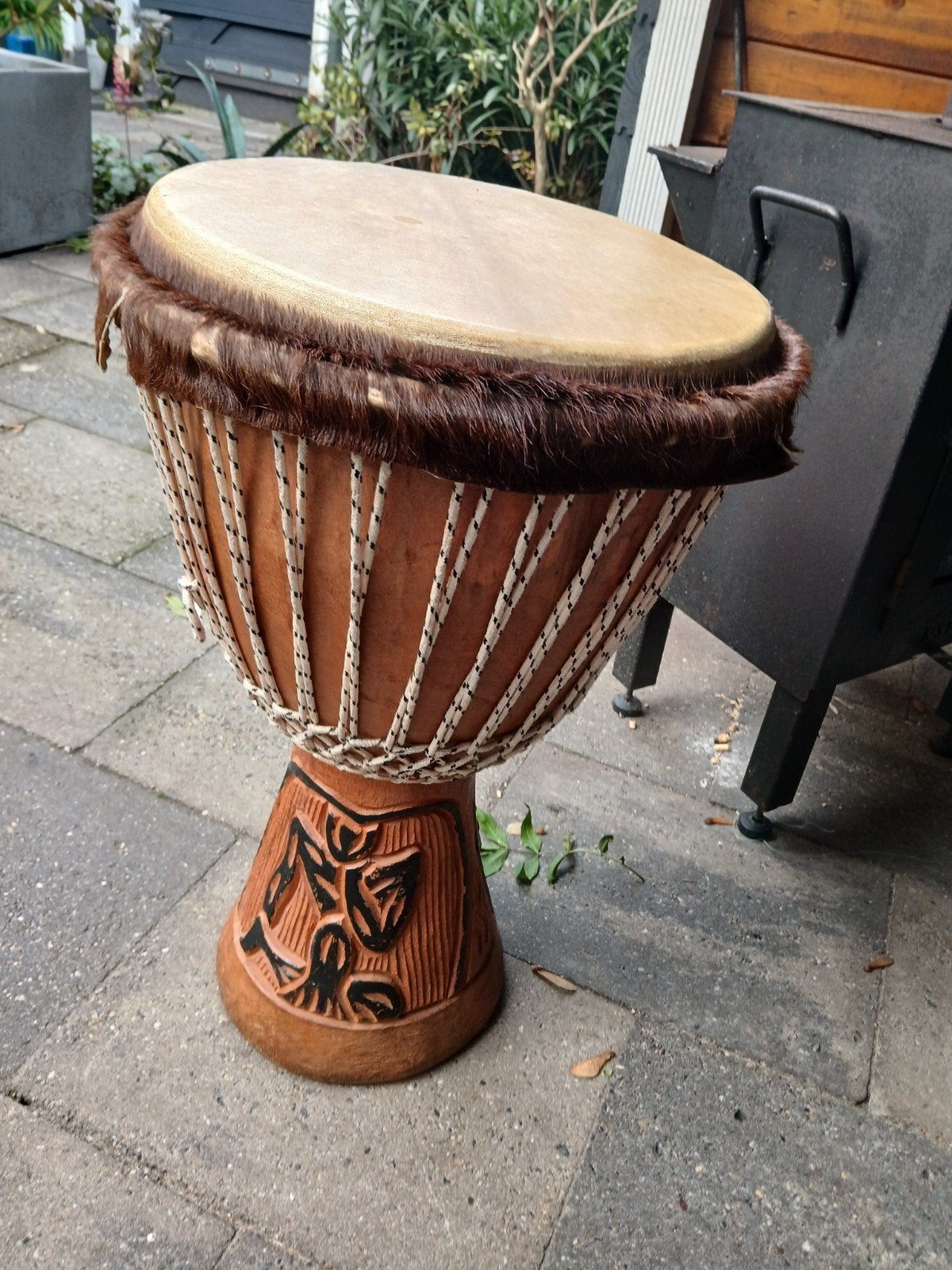 Mooie Djembe met houtsnijwerk en vachtafwerking, Ophalen, Gebruikt, Overige soorten