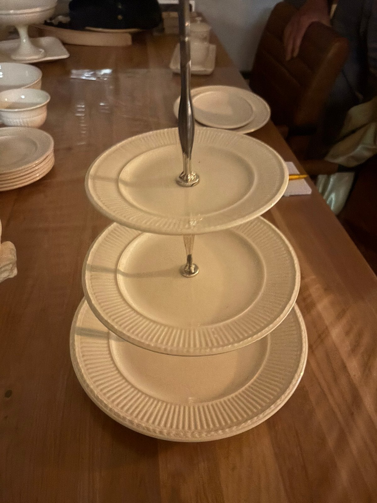 Wedgwood Edme 3-laags etagère, Huis en Inrichting, Woonaccessoires | Etagères, Ophalen, Zo goed als nieuw