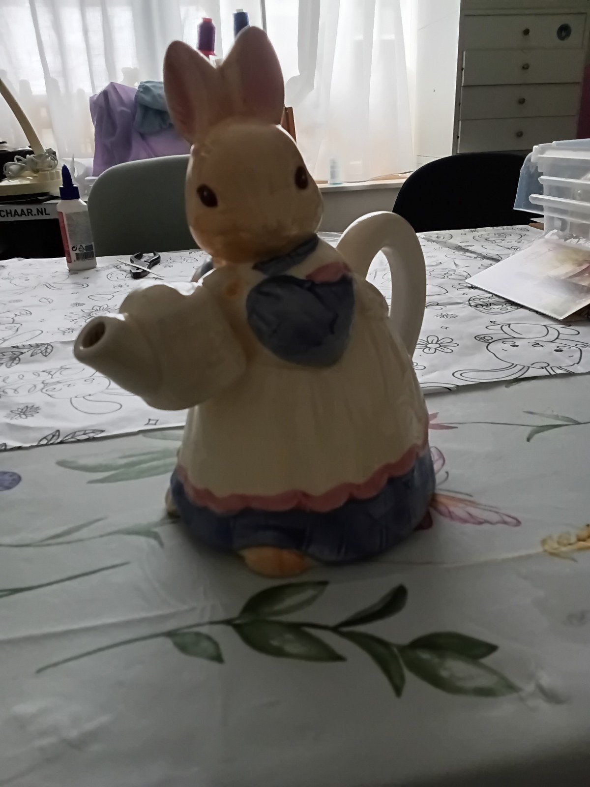 thee potje als konijntje met theepotje in de hand,in nieuwst, Ophalen of Verzenden