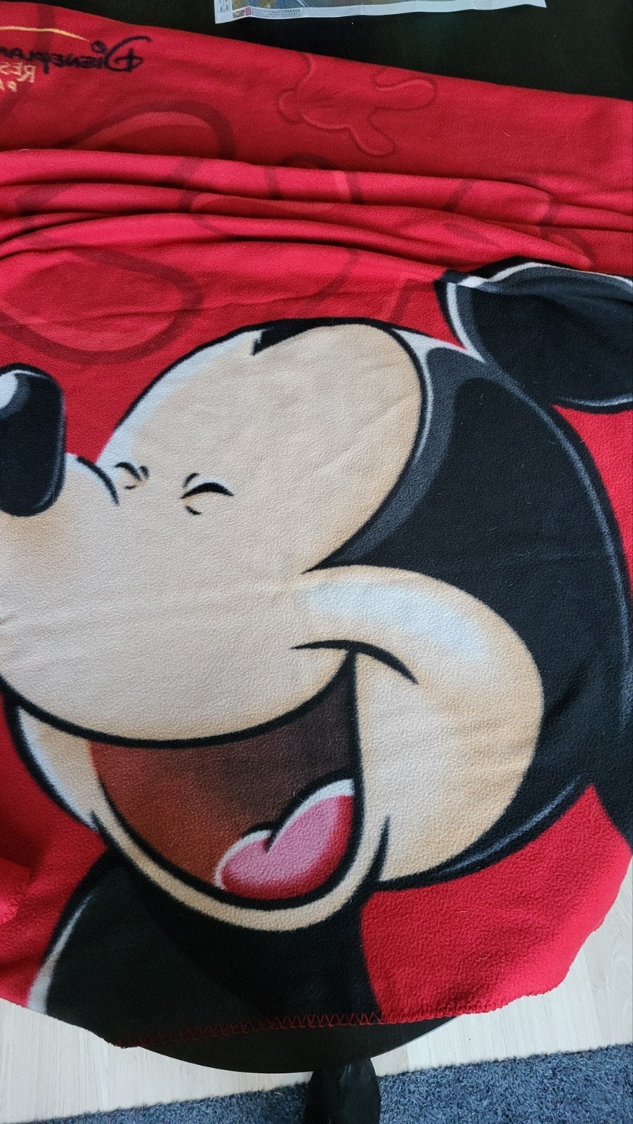 Fleece deken Mickey Mouse Disneyland Parijs 120x170cm, Ophalen of Verzenden, Gebruikt, Deken