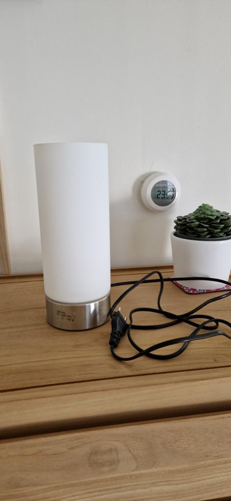 Goed werkende tafellamp of nachtkastje lamp, Ophalen of Verzenden, Zo goed als nieuw, Minder dan 50 cm