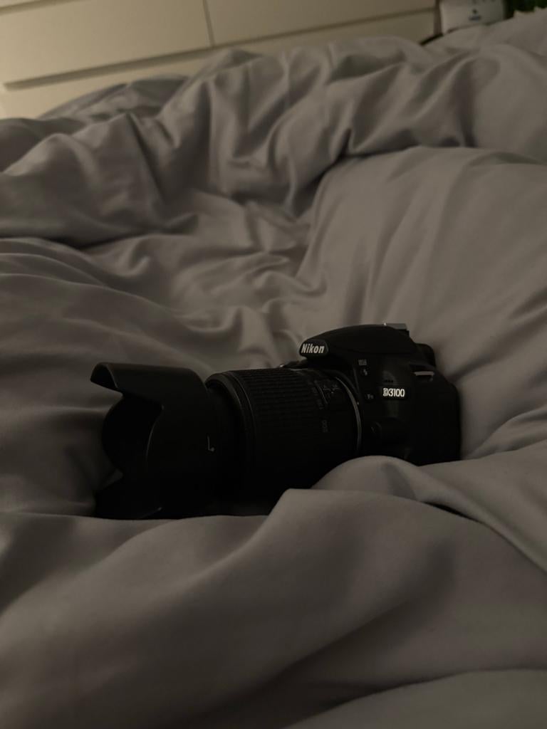 Nikon D3100 Spiegelreflexcamera met 18-55mm lens, Ophalen, Spiegelreflex, Zo goed als nieuw, 4 t/m 7 keer