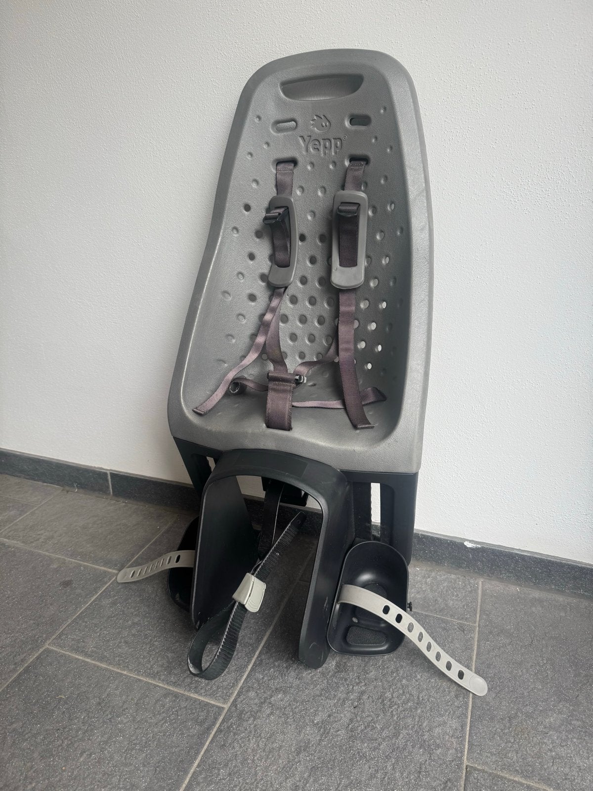 Yepp Achterzitje Fietsstoeltje - Grijs, Ophalen, Achterzitje, 0 t/m 18 kg, Gebruikt