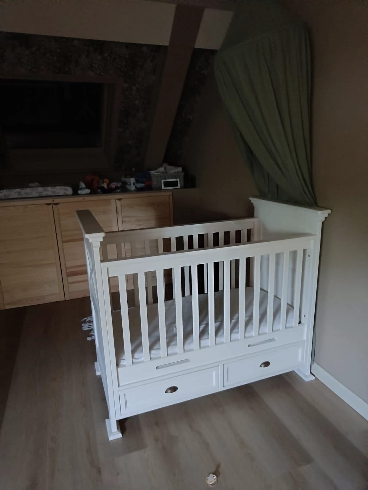 Babykamer; ledikant commode en wandplank, Kinderen en Baby's, Ophalen, Gebruikt, Jongetje of Meisje