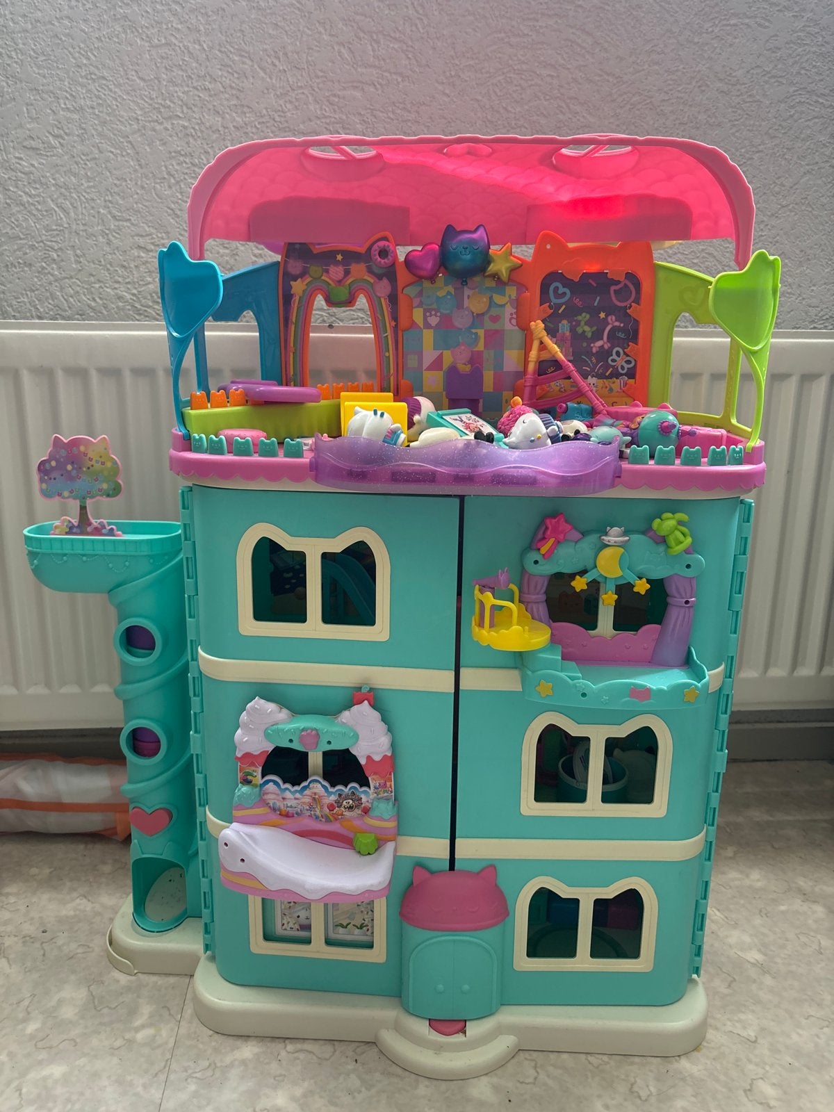 Gabby's Poppenhuis met uitbreidingen dollhouse, Ophalen of Verzenden, Gebruikt, Poppenhuis