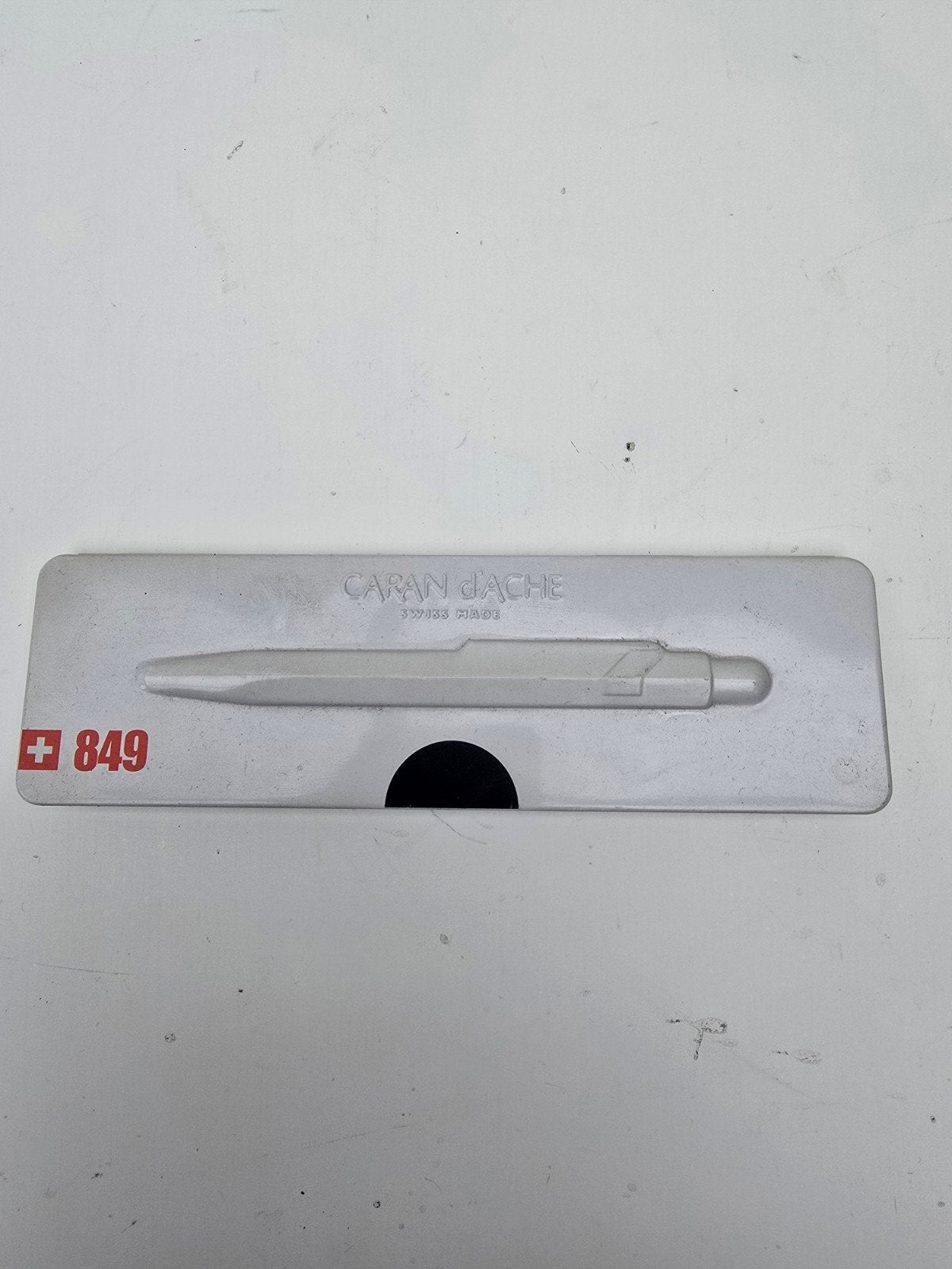 Caran D'ache 849 ballpoint in perfecte conditie, Overige merken, Balpen, Met doosje, Ophalen of Verzenden