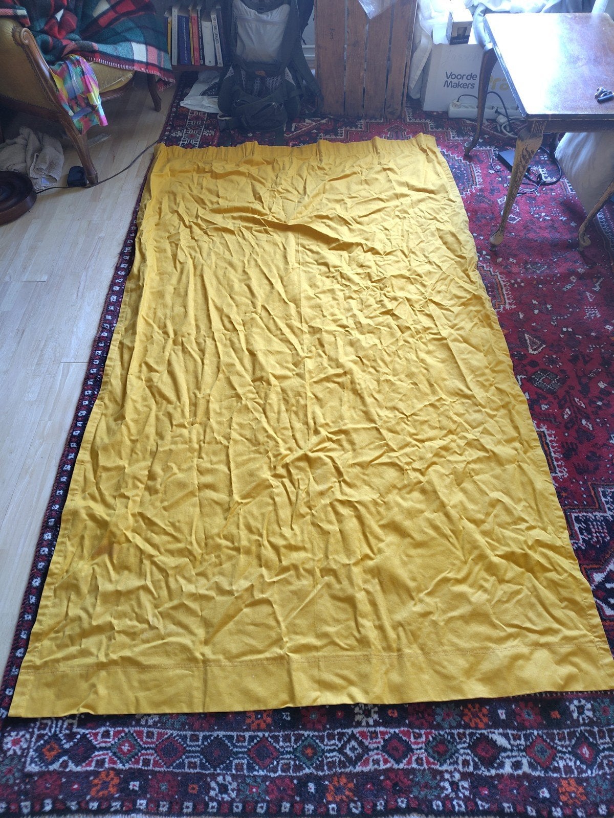 Geel verduisterend gordijn - 210x130 cm, Gebruikt, Geel, Plooiafwerking, Ophalen of Verzenden