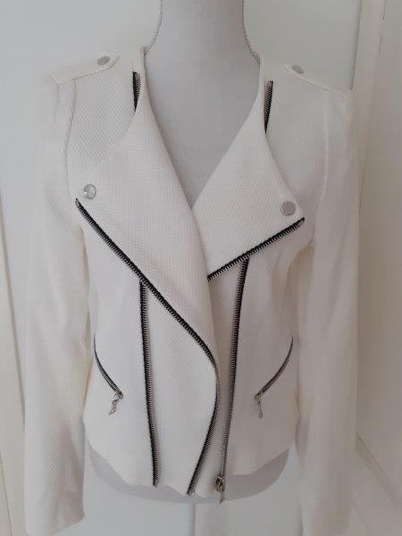 Nieuw, kort Wit jasje Claudia Strater, perfecte staat., Maat 38/40 (M), Verzenden, Wit, Nieuw