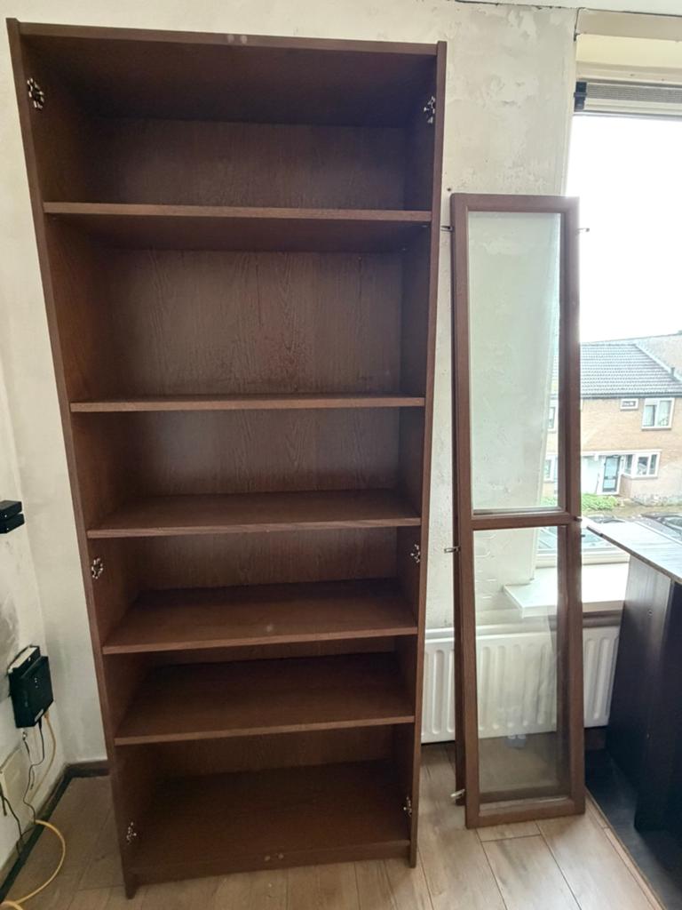 Billy Boekenkast Walnoot met glazen deuren, Huis en Inrichting, Ophalen, 200 cm of meer, 50 tot 100 cm, Zo goed als nieuw