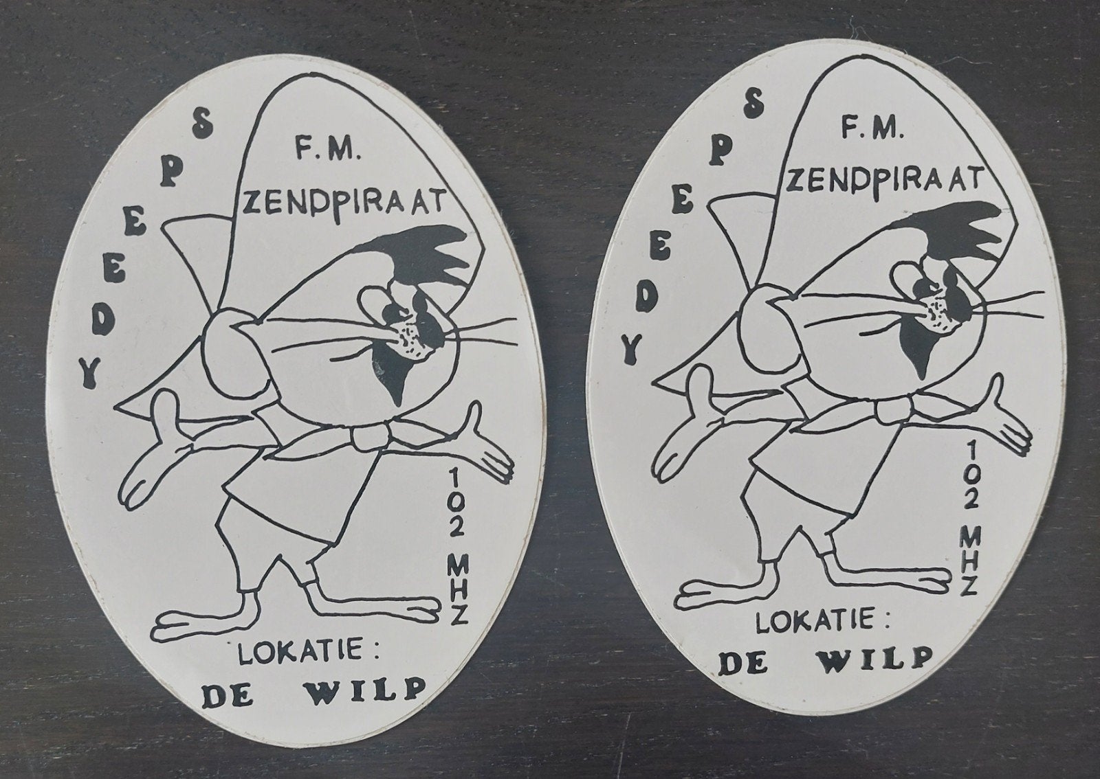 2 stickers zendpiraat Speedy Gonzalez De Wilp amateurzender, Ophalen of Verzenden