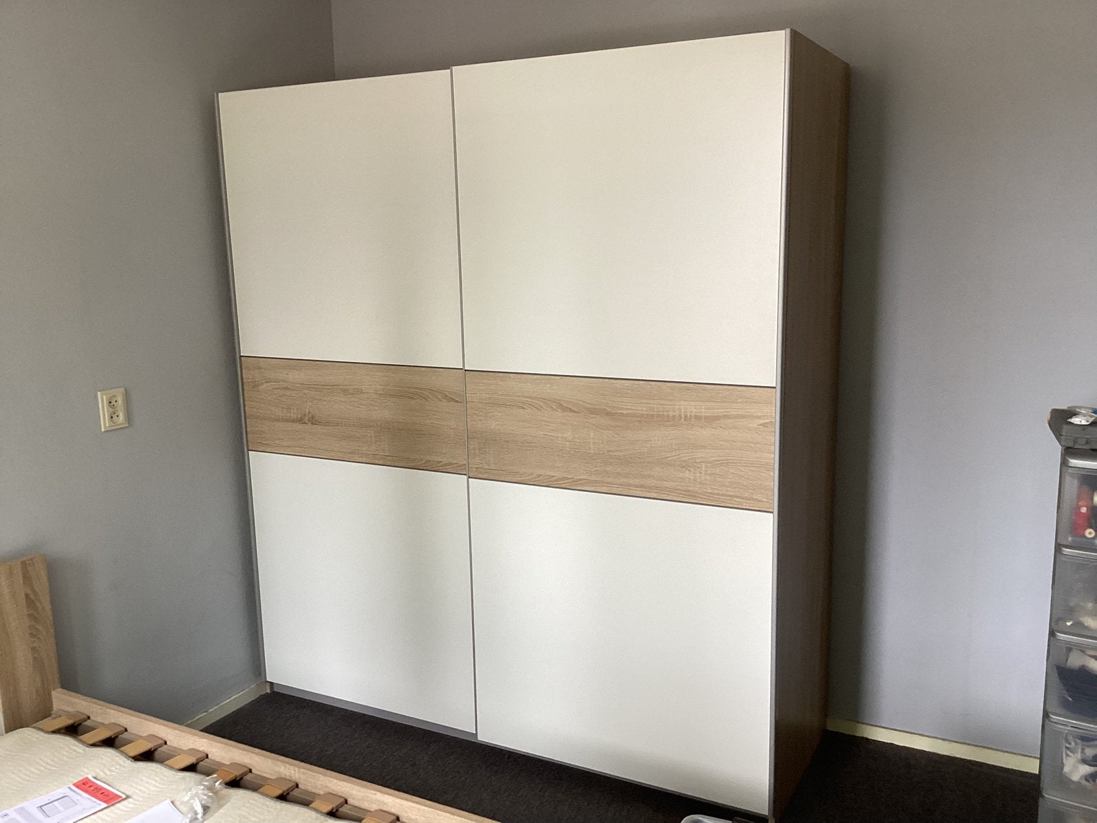 Schuifdeur kledingkast, Ophalen, Met plank(en), 150 tot 200 cm, Zo goed als nieuw