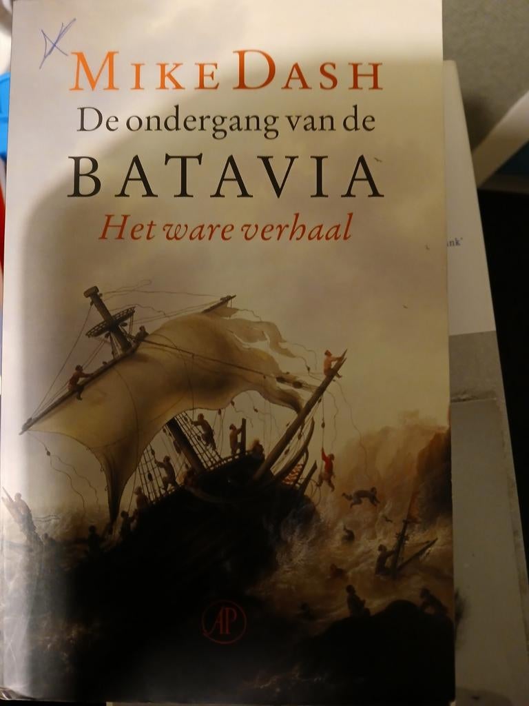 De ondergang van de Batavia- Mike Dash, Boeken, Ophalen of Verzenden, Gelezen
