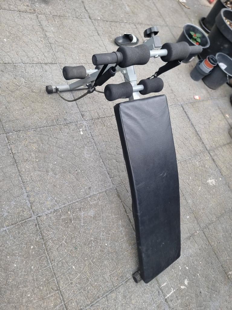 Fitnessbank voor buikspieroefeningen en meer, Sport en Fitness, Fitnessmaterialen, Ophalen of Verzenden, Gebruikt, Buik, Fitnessbank