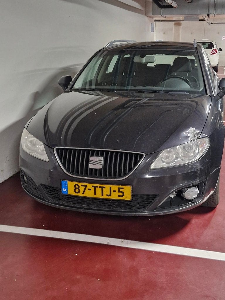 Seat Exeo 2.0 TDI 88KW ST 2011 Zwart, Auto's, Voorwielaandrijving, Stof, 4 cilinders, 1465 kg