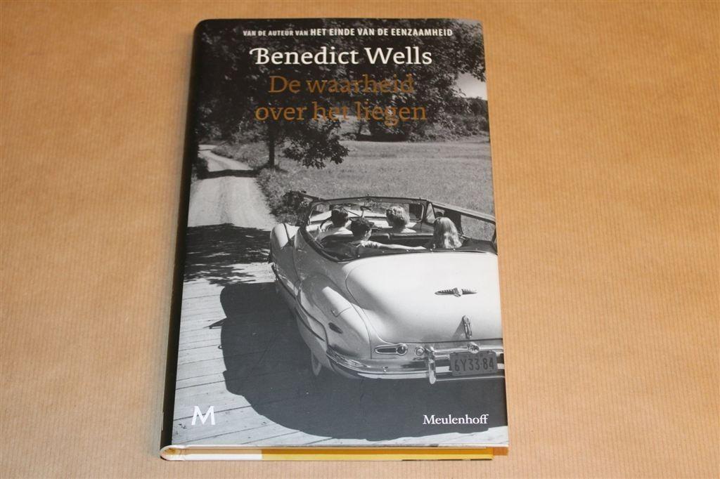 De Waarheid over het Liegen — Benedict Wells — Verhalen, Boeken, Ophalen of Verzenden, Zo goed als nieuw