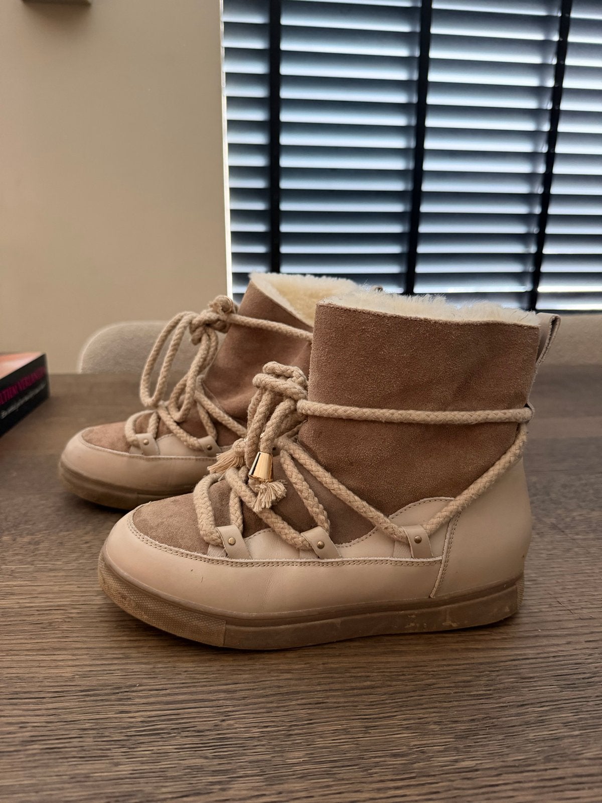 Snowboots maat 39, Ophalen of Verzenden, Zo goed als nieuw, Beige, Snowboots