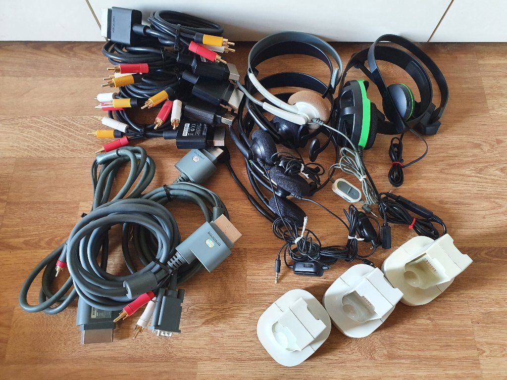 Xbox 360 & One | Kabels & Accessoires, Ophalen of Verzenden, Zo goed als nieuw, Voeding of Kabel, Xbox One
