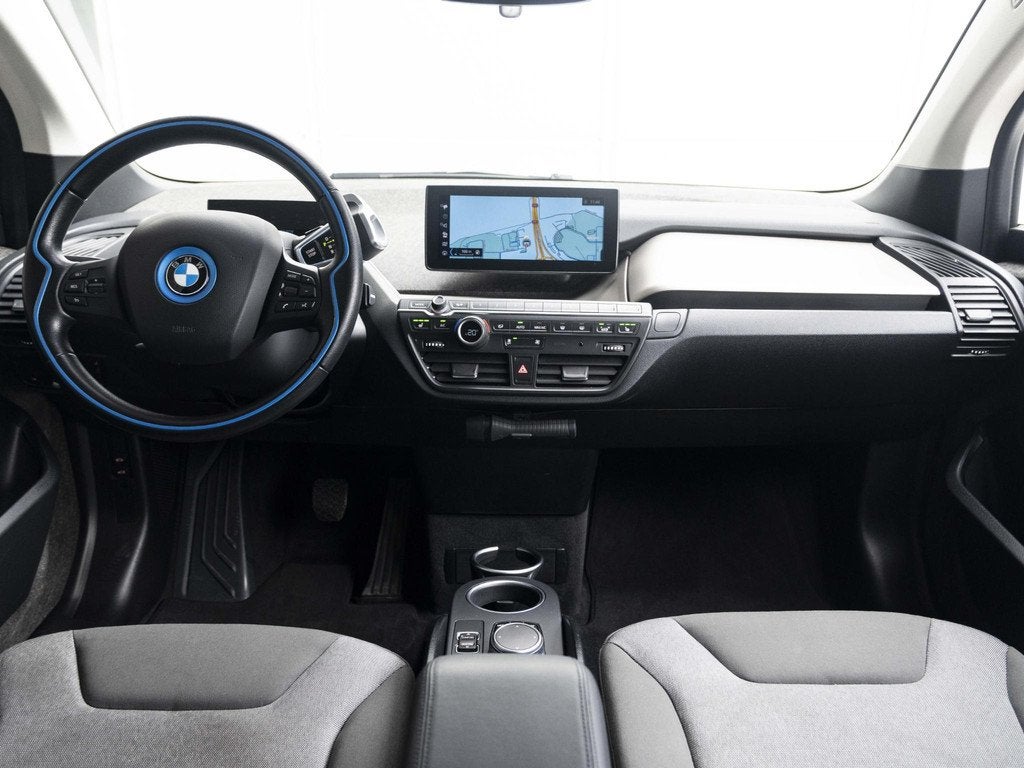BMW i3 120Ah | Dark Shadow Edition | Sportpakket | 20 inch |, Auto's, BMW, Met garantie (alle), 4 stoelen, 258 min, Zwart