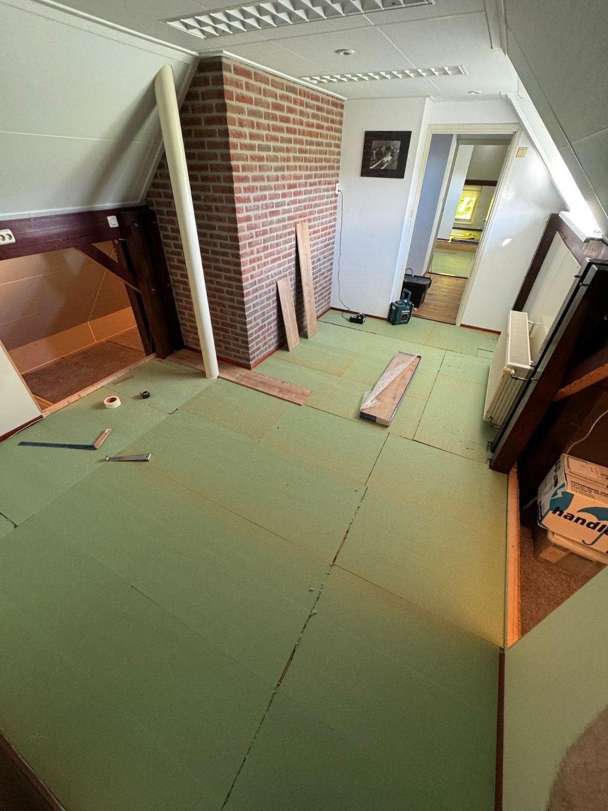 ervaren vloerenlegger laminaat, klik pvc en 2ehands laminaat, Ophalen of Verzenden, Zo goed als nieuw, 10 m² of meer, 10 tot 30 cm