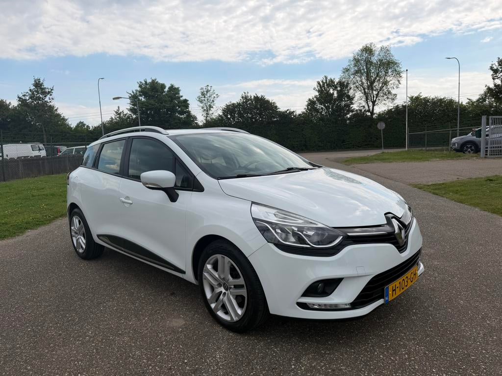Renault Clio TCe 90pk S&S 2018 Wit, Auto's, Renault, 898 cc, Zwart, 580 kg, Handgeschakeld