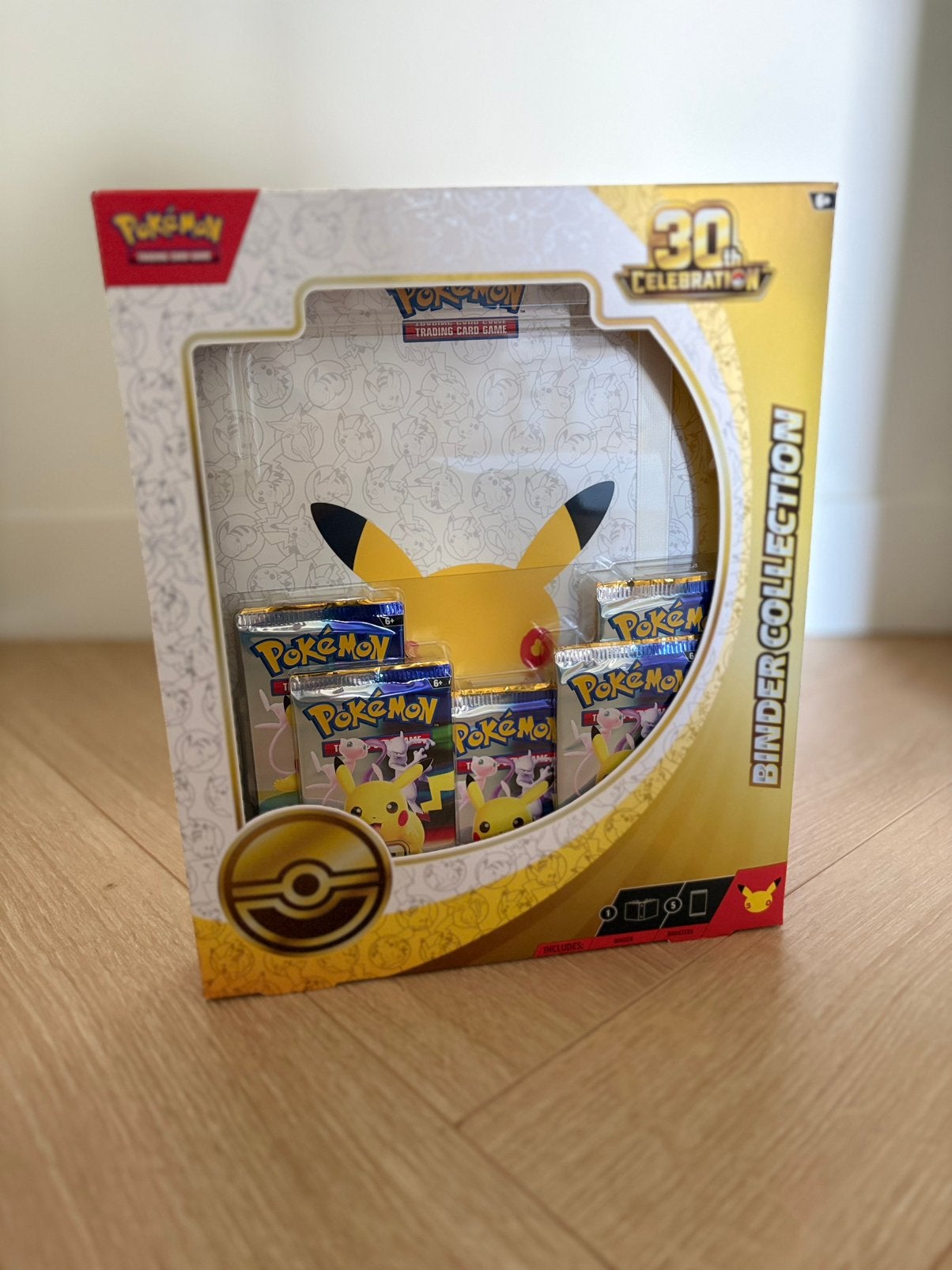 Pokémon 30th Celebration Binder Collection, Hobby en Vrije tijd, Ophalen, Nieuw, Meerdere kaarten