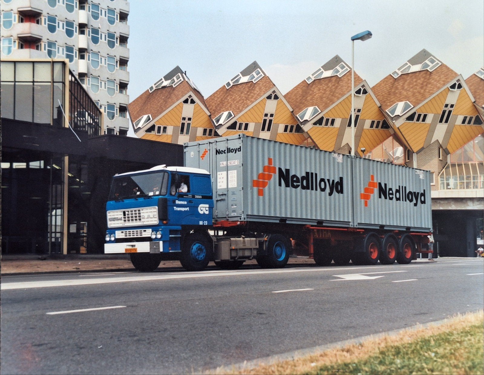 Foto DAF 2800 Damco G&G op kunststofplaat, Verzamelen, Overige Verzamelen, Verzenden, Gebruikt