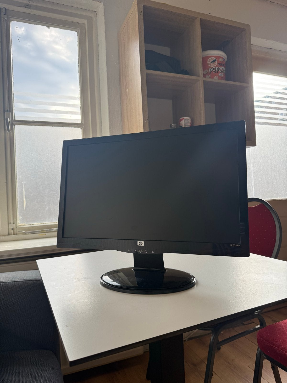 HP 22" Full HD Monitor - Perfect voor Thuis/Kantoor, Computers en Software, Monitoren, Ophalen, Zo goed als nieuw, Full HD, 60 Hz of minder