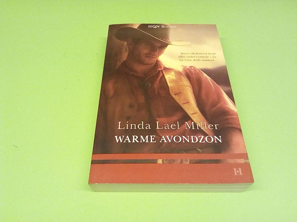 Warme Avondzon - Linda Lael Miller (HQN Roman), Linda Lael Miller, Ophalen of Verzenden, Zo goed als nieuw, Amerika