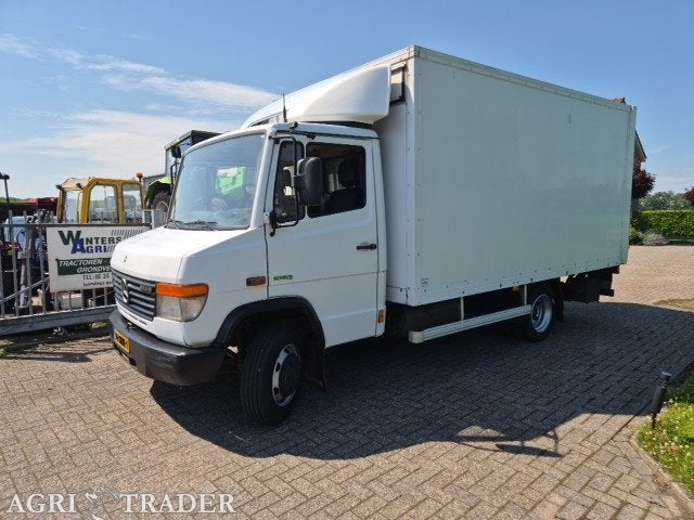 Mercedes Vario 813 bakwagen met laadklep, Auto's, Euro 5, 129 pk, Wit, Mercedes-Benz