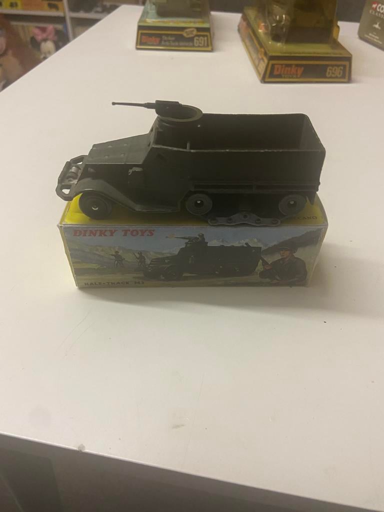 Dinky militair half track 813, Hobby en Vrije tijd, Modelauto's | 1:43, Ophalen of Verzenden, Auto, Dinky Toys