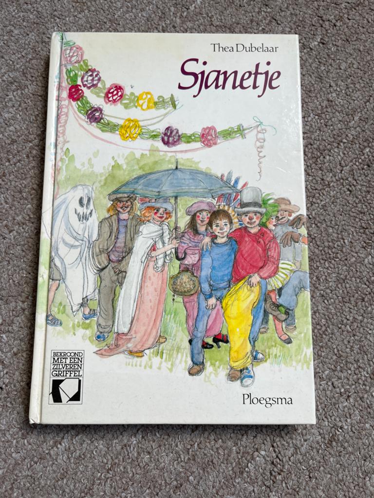 Sjanetje - Thea Dubelaar (Bekroond met Zilveren Griffel), Ophalen of Verzenden, Zo goed als nieuw