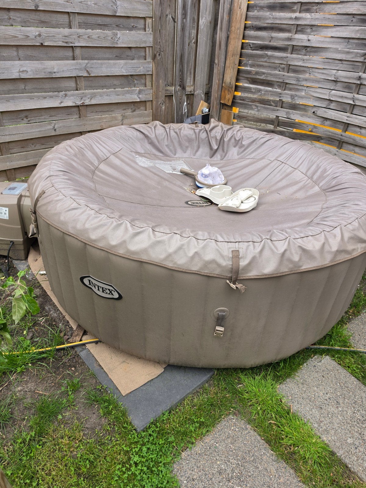 Intex Opblaasbare Jacuzzi met Bubbelfunctie en Accessoires, Tuin en Terras, Bubbelbaden en Hottubs, Ophalen