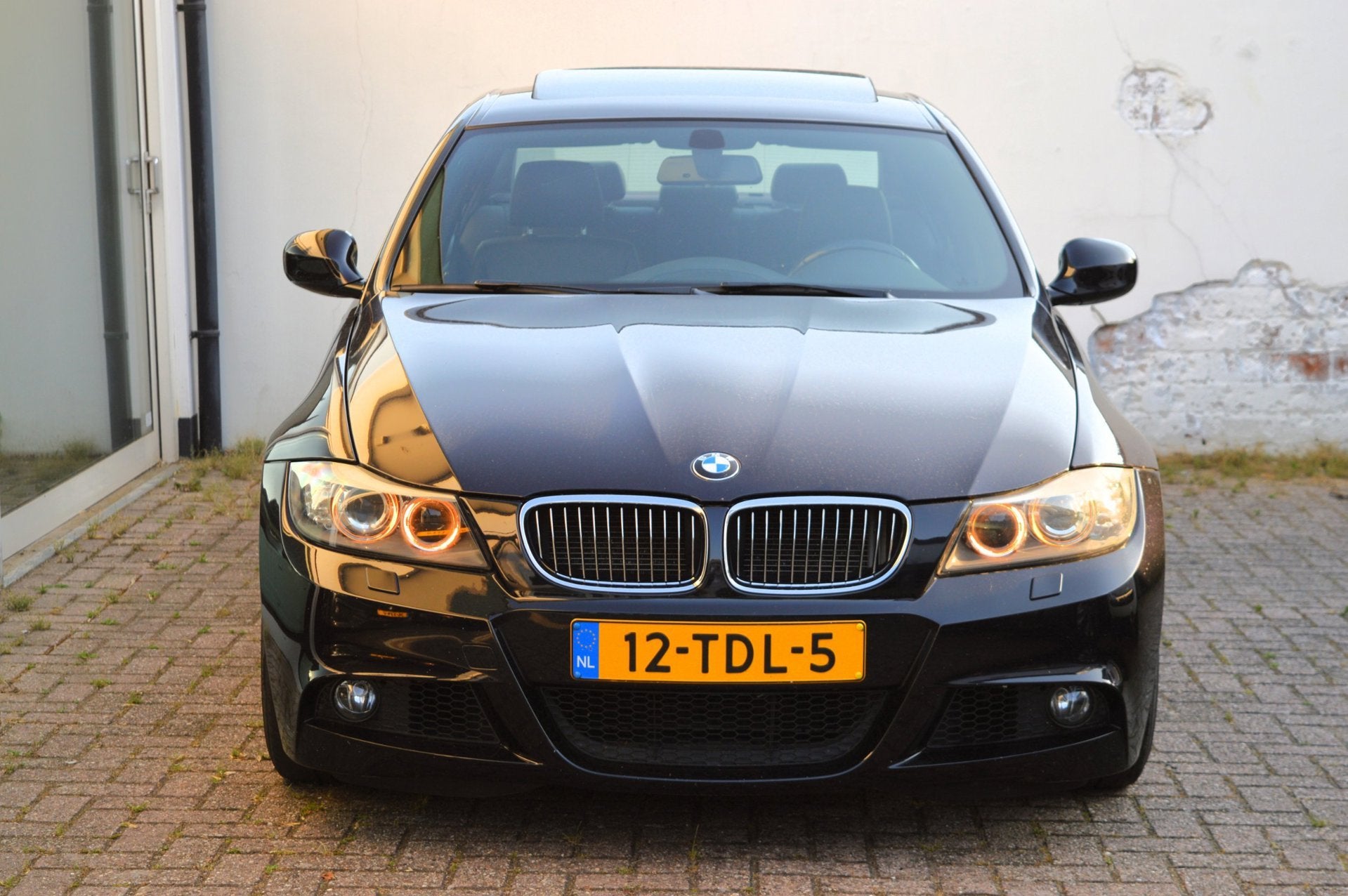 BMW 3-serie 325i 3.0i M-pakket 2e Eigenaar origineel NL!, Automaat, Gebruikt, Zwart, 1435 kg