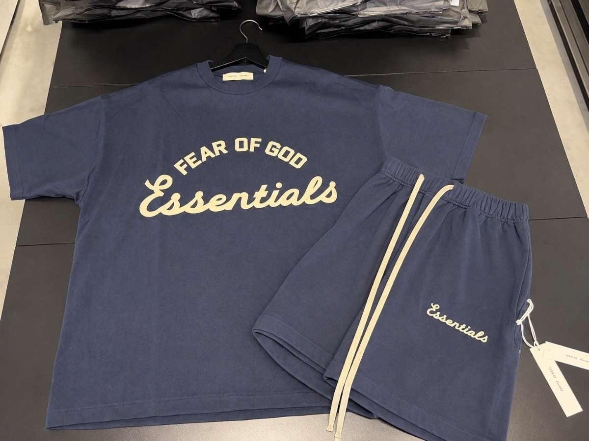 Fear of God Essentials T-shirt en korte broek set, Ophalen of Verzenden, Nieuw