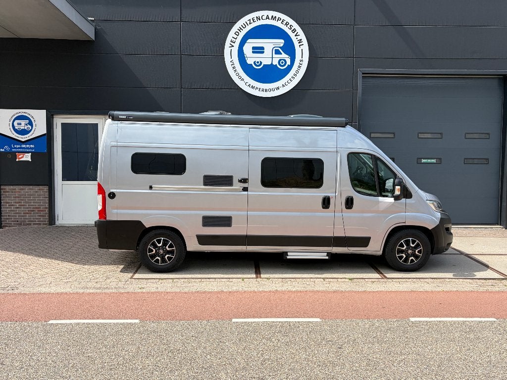 Caravans And Camping Nieuwstaat