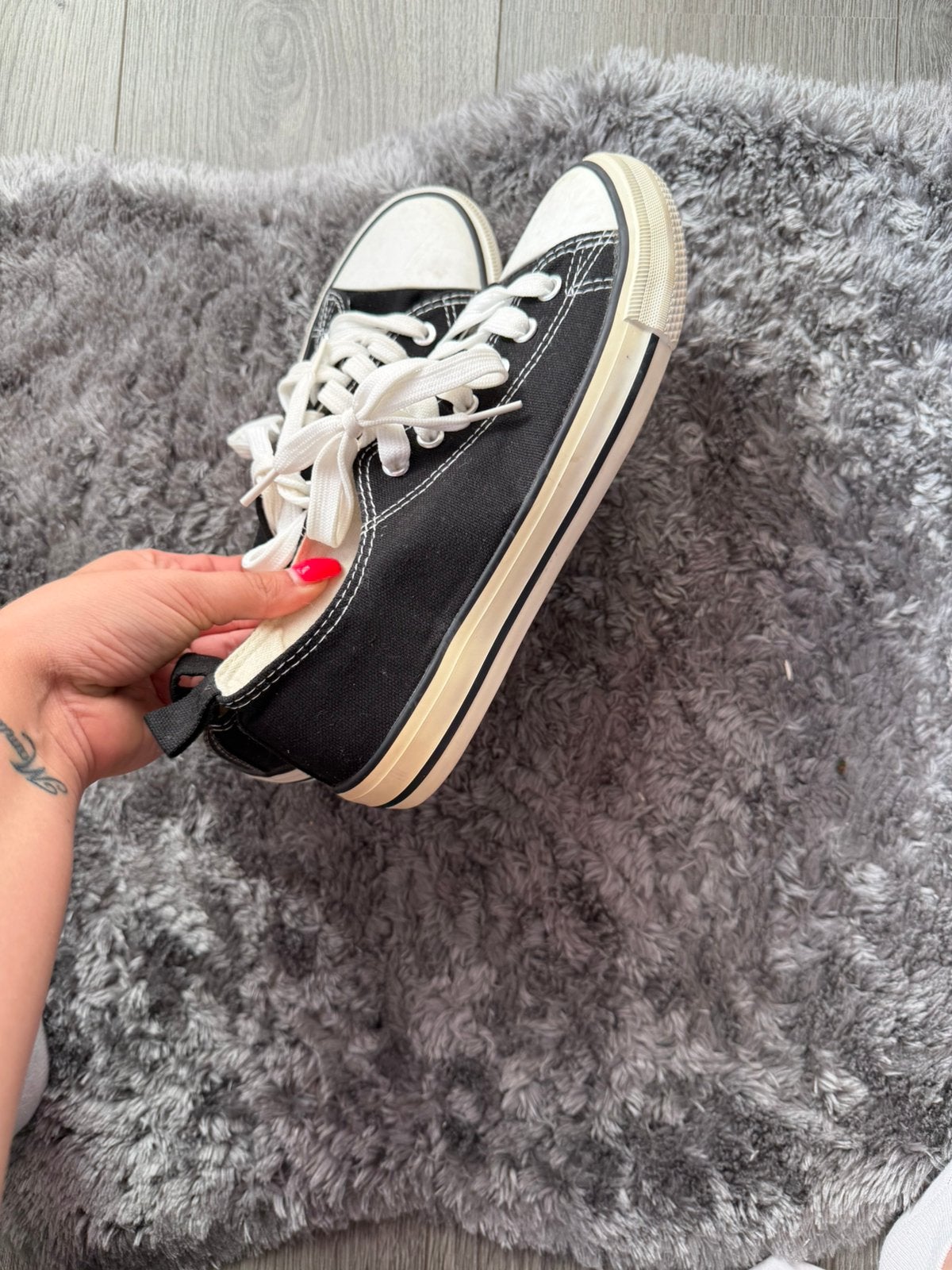 Vintage Look Zwarte Canvas Sneakers / Gympjes - Maat 40, Kleding | Dames, Zwart, Ophalen of Verzenden, Sneakers of Gympen, Zo goed als nieuw