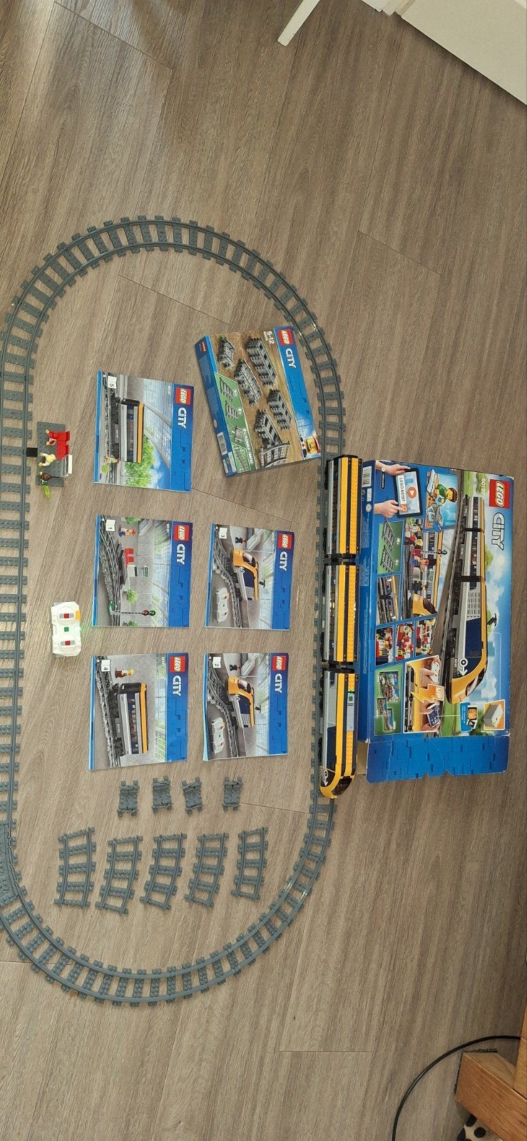 LEGO City Passagierstrein 60197 - Compleet en Werkend, Ophalen, Zo goed als nieuw, Jongen of Meisje
