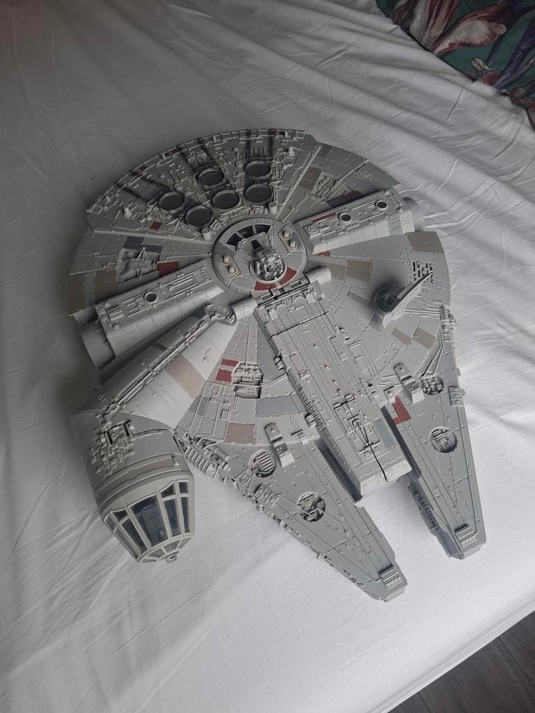 Star wars millennium falcon force awakens compleet!, Ophalen of Verzenden, Zo goed als nieuw, Actiefiguurtje