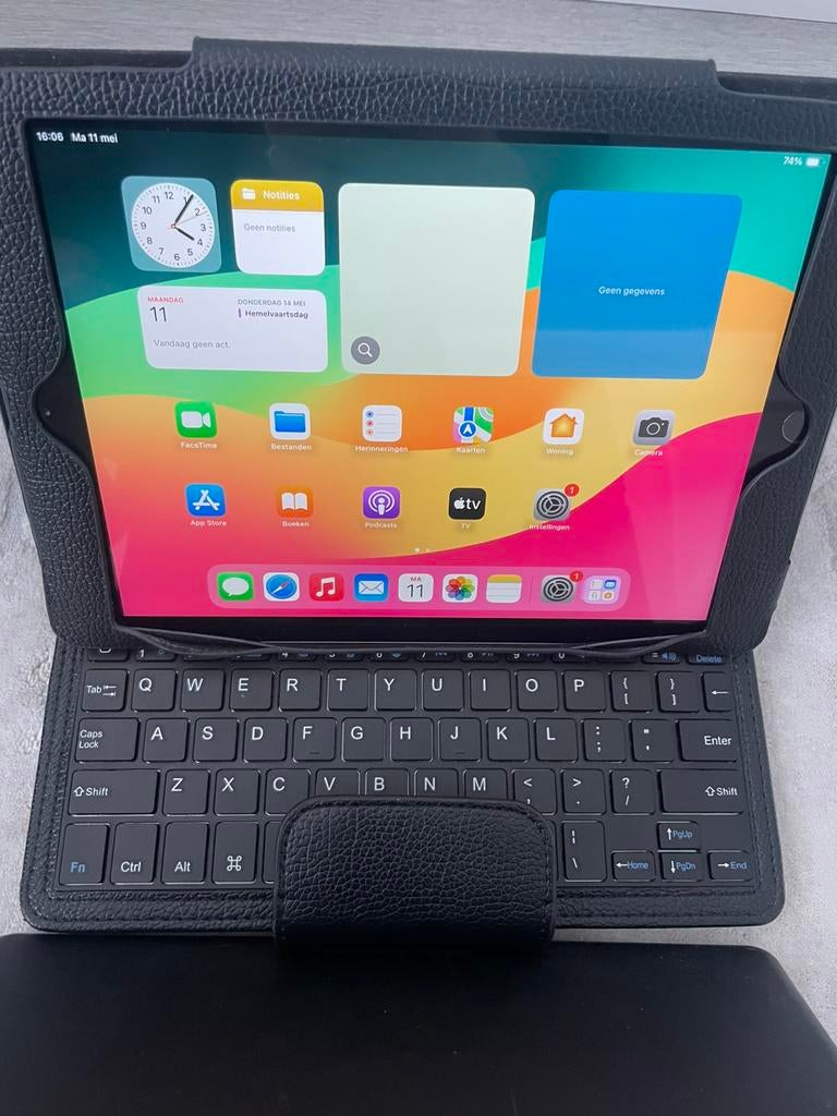 Ipad 6 de generatie (2018) Wifi + Cellular + Keybord. Zgan, Computers en Software, Apple iPads, 10 inch, 32 GB, Apple iPad, Ophalen of Verzenden