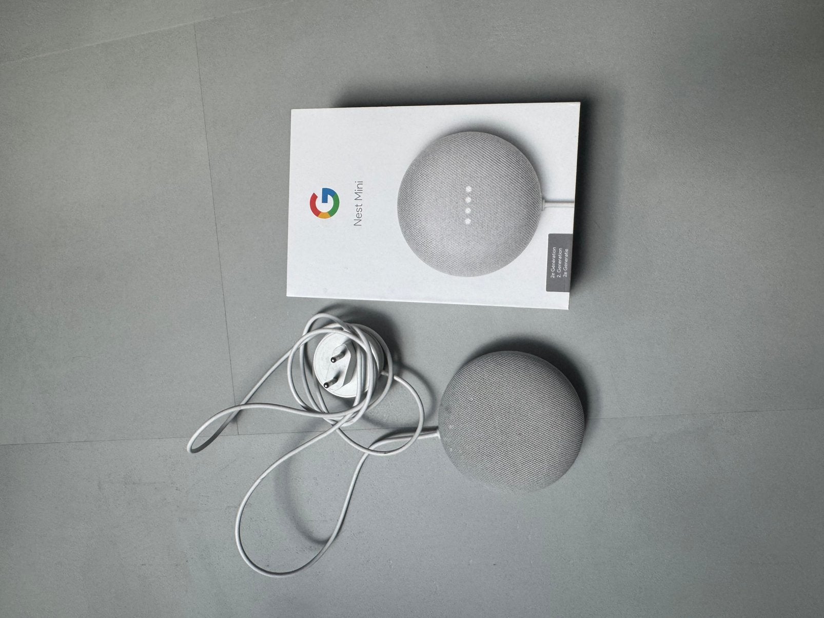Google nest 2e generatie, Universeel, Gebruikt, Ophalen of Verzenden, Oplaadkabel
