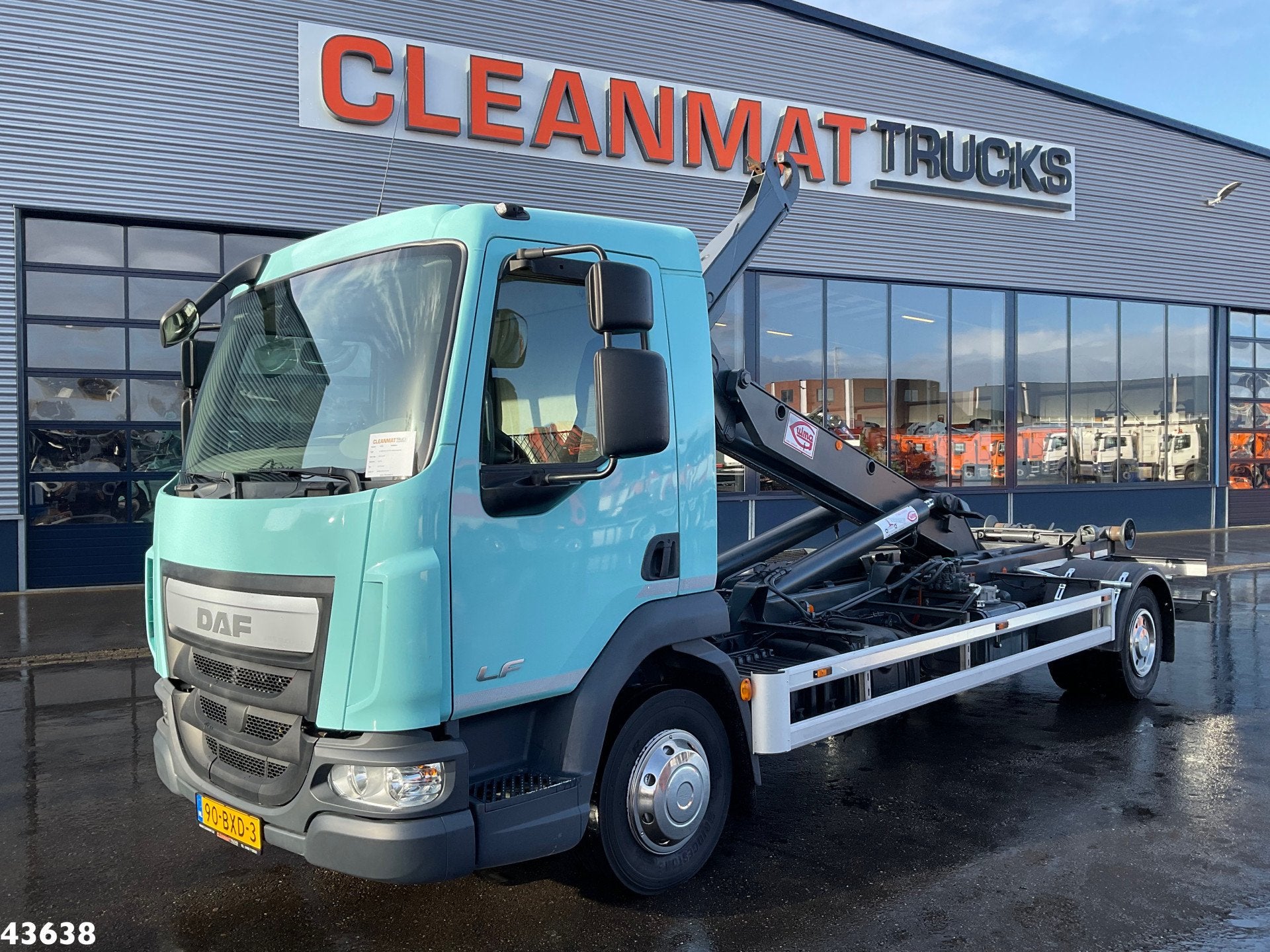 DAF LF 180 Euro 6 14 Ton haakarmsysteem Just 117.371 km!, Automaat, Achterwielaandrijving, Euro 6, Radio