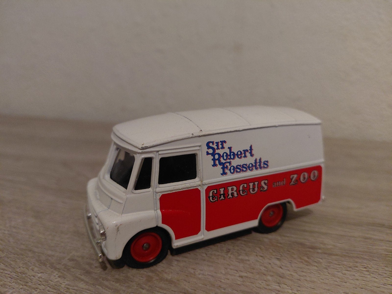 "Robert Fossetts Circus & Zoo" Morris LD 150, Verzenden, Gebruikt, Groter dan 1:32, Overige merken