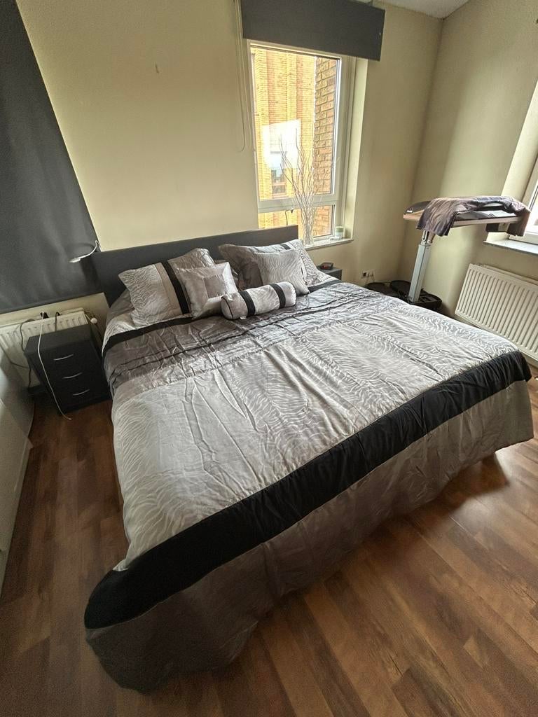 Bed, Tweepersoons, Ophalen of Verzenden, Zo goed als nieuw, 180 cm