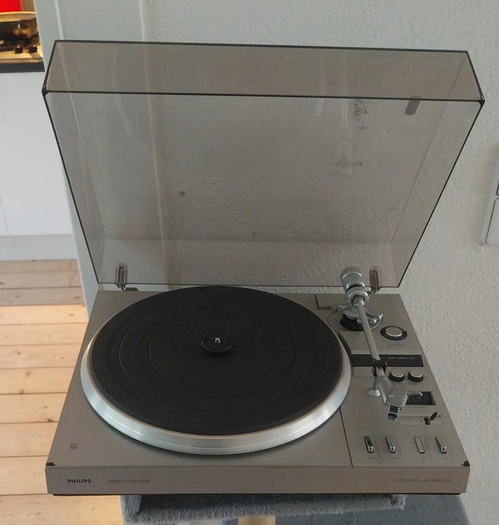Philips F7215 Volautomatische Platenspeler, Audio, Tv en Foto, Platenspelers, Ophalen, Philips, Gebruikt, Automatisch