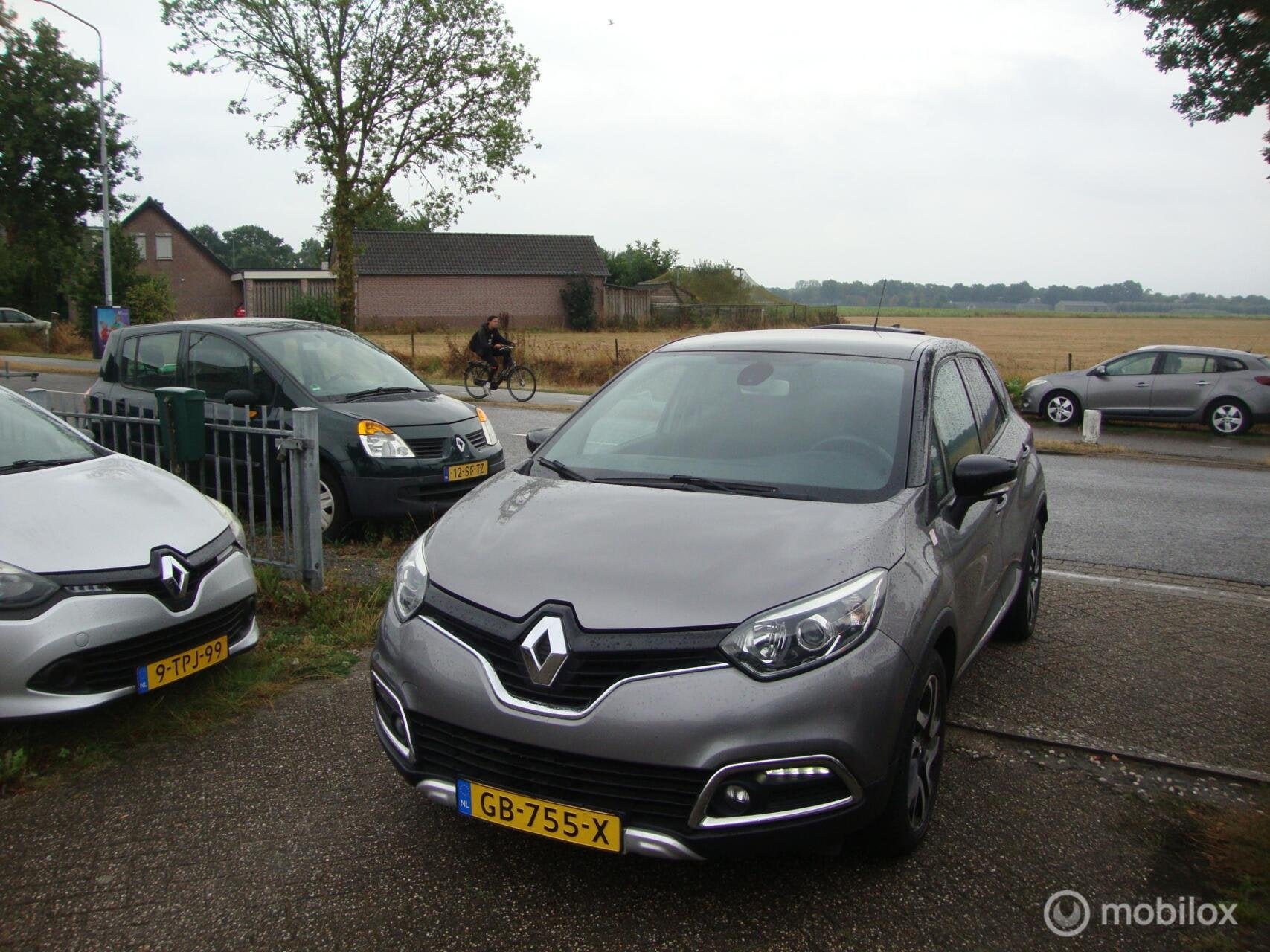 Renault Captur 1.2 TCe Helly Hansen, Auto's, Euro 5, 4 cilinders, Origineel Nederlands, 19 km/l