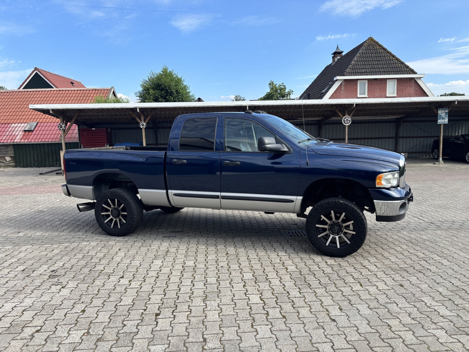Foto 9 van Dodge Ram 2500 SLT 5.9L Cummins. 4wd, Crew-Cab, Nw-APK, Youn