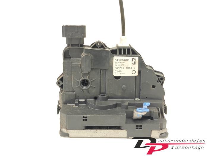 Deurslot Mechaniek 4Deurs rechts-voor van een Fiat Punto, Auto-onderdelen, Gebruikt, -, -, Ophalen of Verzenden