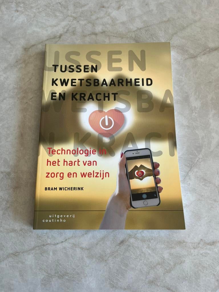 Bram Wicherink - Tussen kwetsbaarheid en kracht, Sociale wetenschap, Ophalen of Verzenden, Bram Wicherink, Zo goed als nieuw