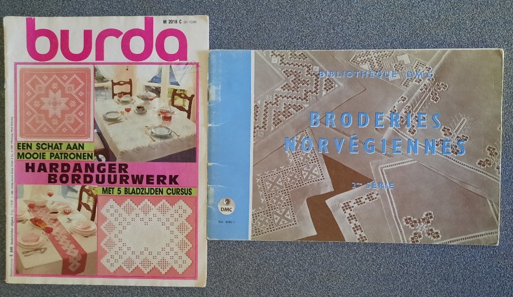2 Hardanger borduurboeken (DMC en Burda), Ophalen of Verzenden, Gebruikt, Handborduren, Patroon