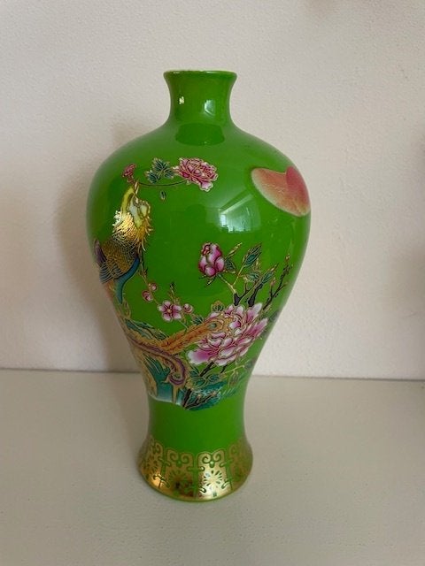 Vaas Chinese Vaas, Vazen, Groen, Porselein. 20 cm, Ophalen of Verzenden, Nieuw, Porselein, Overige typen